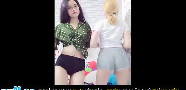  Hai Em Teen Hot Girl Nhảy Sexy Lộ Mu Đã Con Mắt